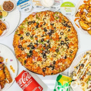Large Pizza, Wings (12 pcs) & 4 Drinks