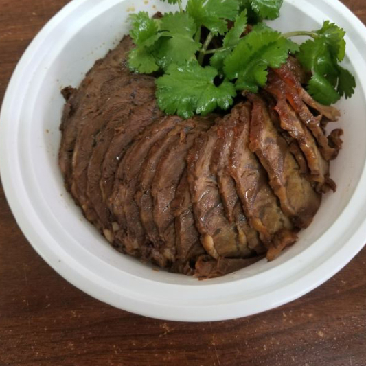 18. Beef Shank / 五香牛展