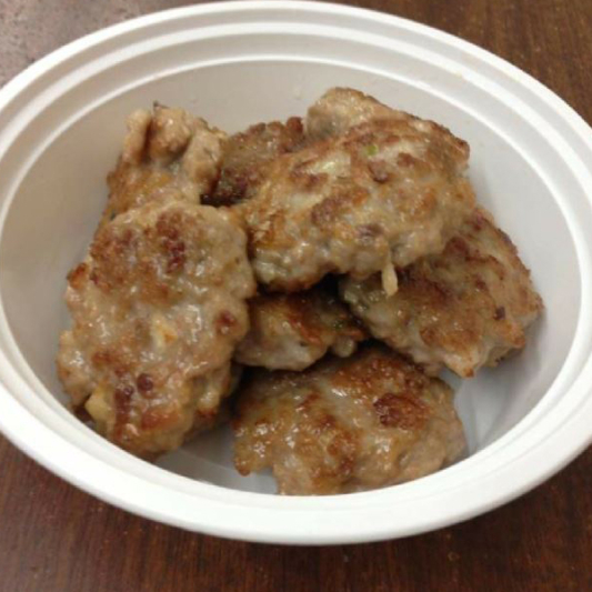 42. Pan-Fried Pork Patties with Lotus Root / 蓮藕肉餅