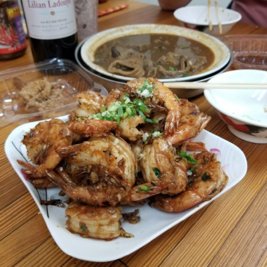 17. Fried Jumbo Shrimp with Soy Sauce / 豉油皇煎蝦碌