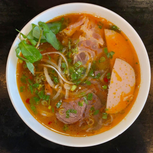B&uacute;n B&ograve; Huế