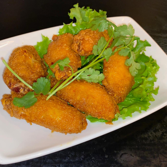 C&aacute;nh G&agrave; Chi&ecirc;n