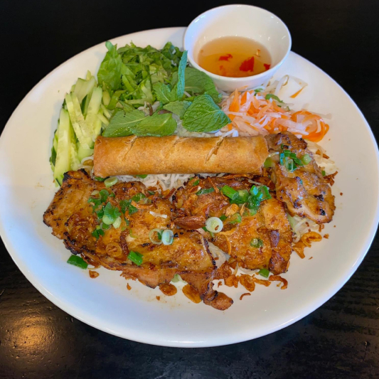 L7. B&uacute;n G&agrave; Chả Gi&ograve;