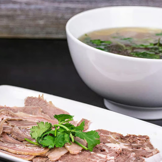 B10. Phở Nạm Gầu