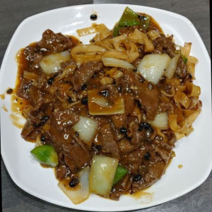Rice Noodles with Beef and Black Bean Sauce