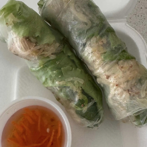 Rice Paper Roll with Shredded Pork and Lettuce