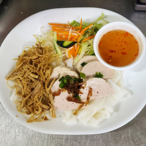 Steamed Rice Noodles with Shredded Pork & Fancy Pork 越式豬皮絲扎肉粉皮