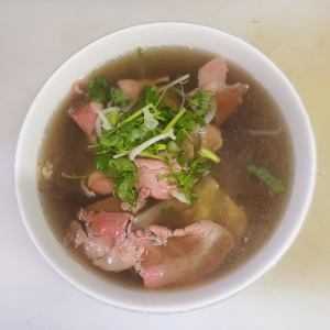 Rare Beef Slice & Tendon Pho 生牛肉.筋片粉