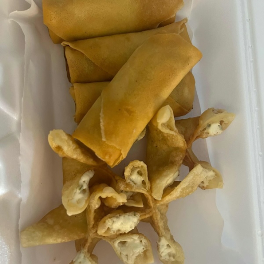Egg Rolls (4 pcs)