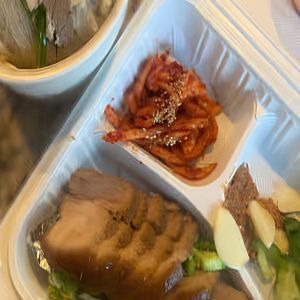 76. Cold Noodles + Napa Wrap with Pork / 물냉면 + 보쌈