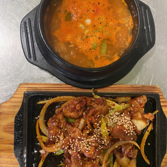 60. Napa Wraps with Pork + Soybean Paste Soup / 보쌈 + 된장찌개