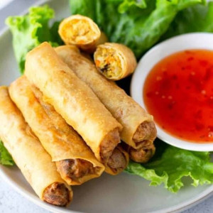 Fried Vegetable Spring Roll (4 pcs) / 炸春卷 (素)