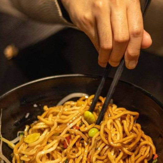 Scallion Oil Noodles / 葱油拌面