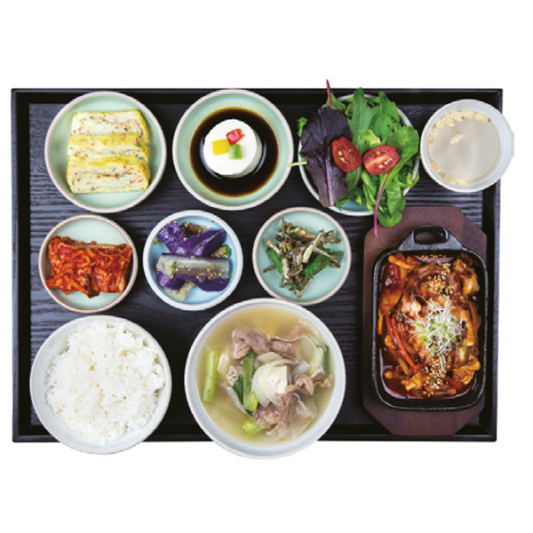 Squid-Bokkeum Lunch / 오징어 볶음