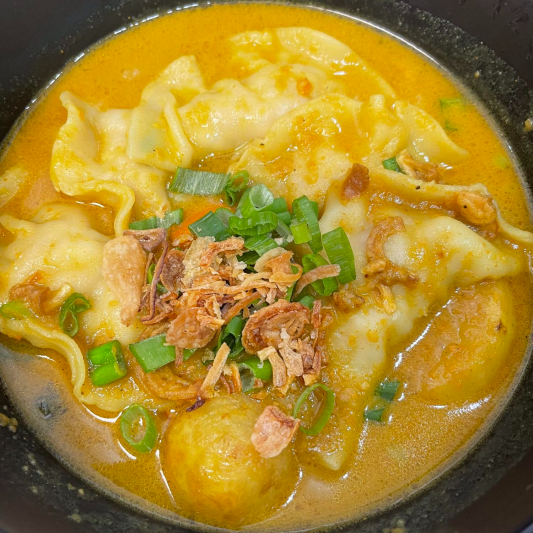 Curry Dumping Noodles