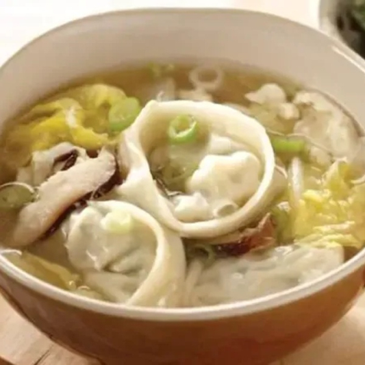 Mandoo Gook (만두국)