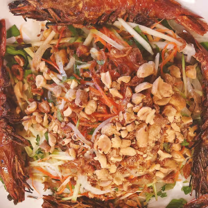 A4. Gỏi Xo&agrave;i T&ocirc;m Nướng