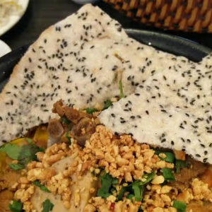 SP11. M&igrave; Quảng