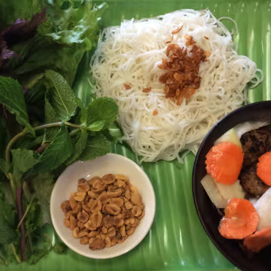 B2. B&uacute;n Chả H&agrave; Nội