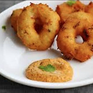 Onion Vada (4 pcs)