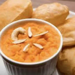 Halwa Poori (2 pcs)