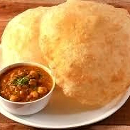 Chole Bhatura (2 pcs)