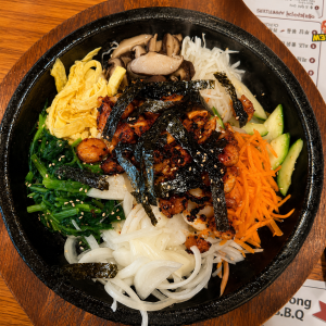 Seafood Bibimbap 해물 돌판비빔밥