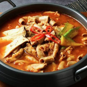 Beef Small Intestine Hot Pot (2-3 Servings) 곱창전골