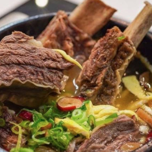 Jumbo Galbi Soup 왕갈비탕