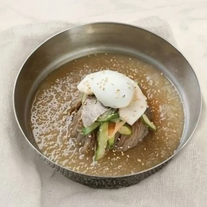 Cold Buckwheat Noodles 물냉면