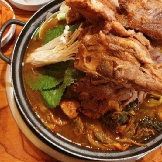 Gamajatang Hot Pot 감자탕전골