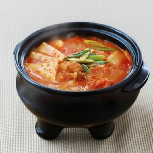 Korean Kimchi Stew 김치찌개