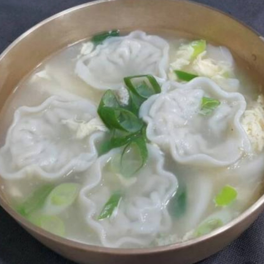 Dumpling Soup 만두스프