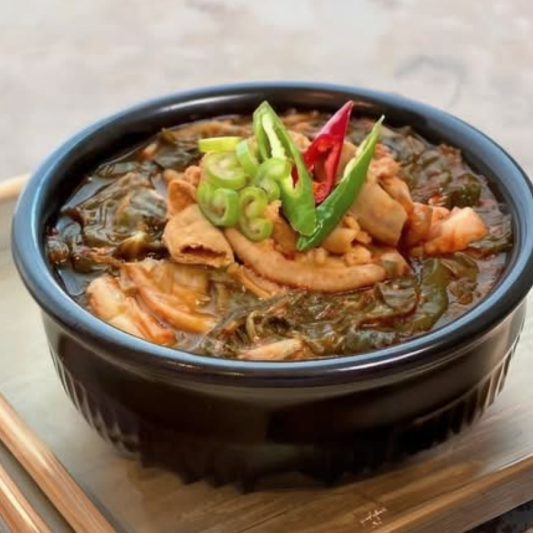 Beef Small Intestine Napa Soup 우거지내장탕