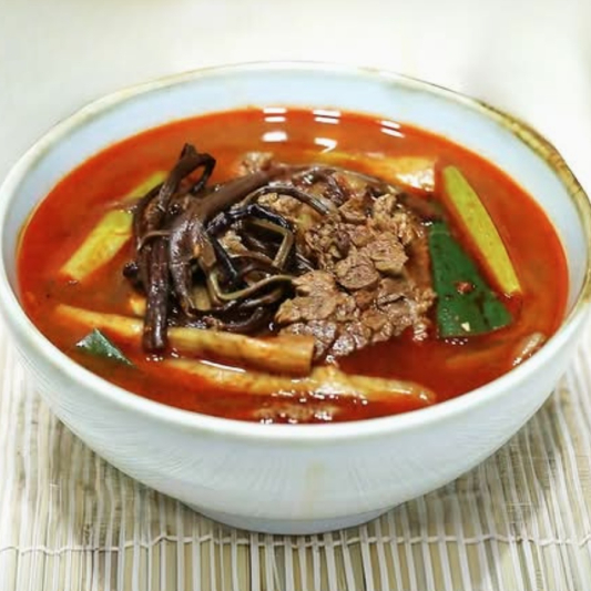 Shredded Beef and Vegetable Soup 육개장