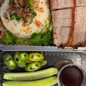 Crispy Pork Garlic Rice (Com Heo Quay Chay Toi)