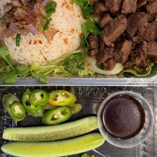Beef Tenderloin Garlic Rice (Com Bo Chay Toi)