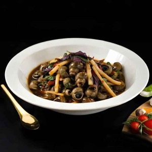 Fresh Water Snails Stir-Fried with Thai Basil