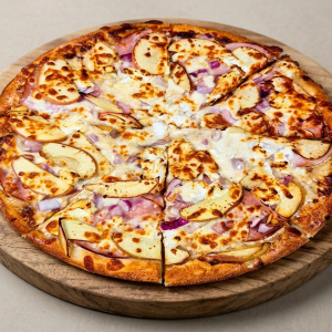 Ham & Apple Pizza