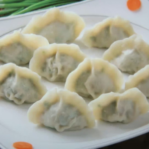 9. Small Kimchi Dumpling (물만두)