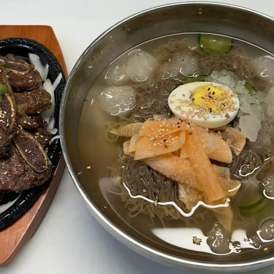 21. Combo with Short Rib & Cold Noodles (갈비냉면)
