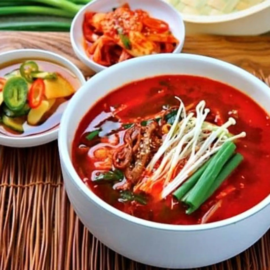 12. Spicy Soup with Vegetables & Beef (육개장)