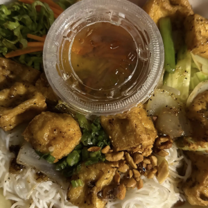 V10. Vermicelli with Stir-Fried Tofu