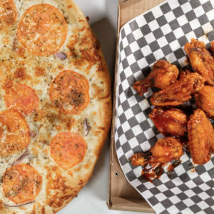 Medium Pizza & Wings (10 pcs)