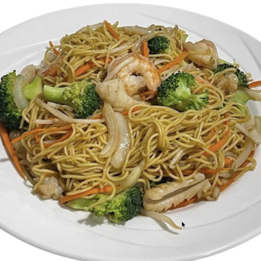 S3. Seafood Cantonese Chow Mein