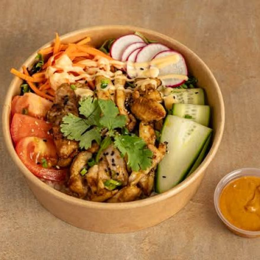 Bol de poulet satay