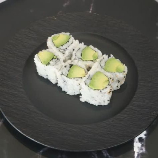 Avocado Maki (6 pcs)