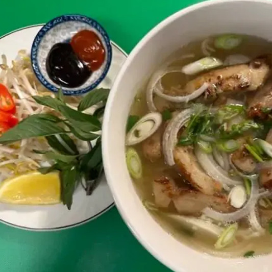 37. Phở G&agrave;
