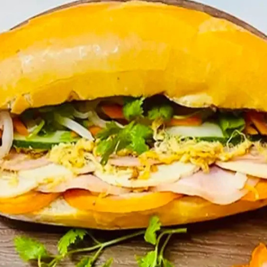 10. B&aacute;nh M&igrave; Ch&agrave; B&ocirc;ng