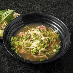 2. Rare Beef Noodle Soup / Phở T&aacute;i